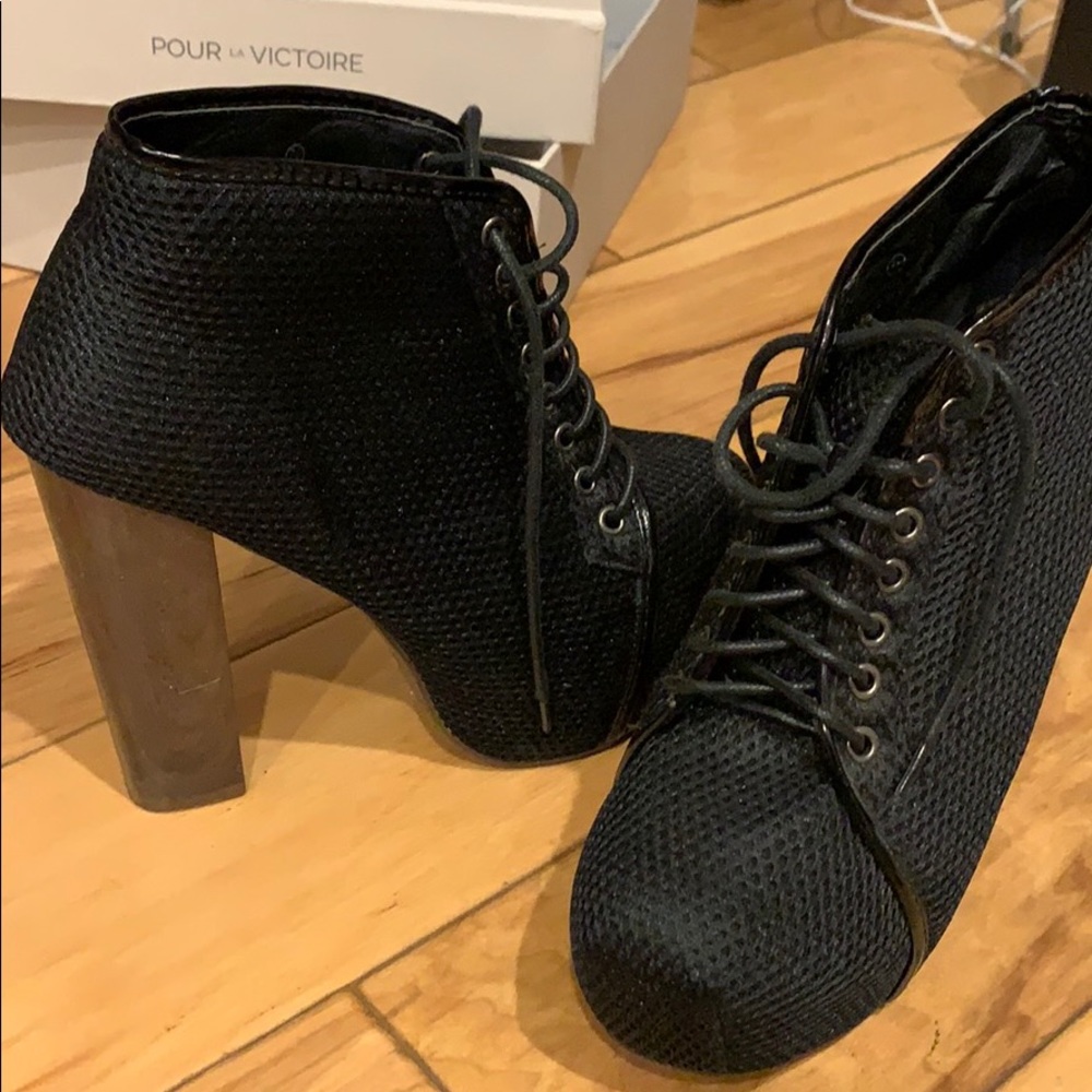 Platform lace up Ankle Booties